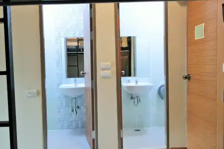 Restiny Hostel - 8