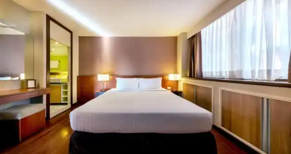 Bandara Silom Suites - 218