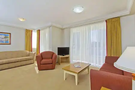 Palazzo Colonnades - 81