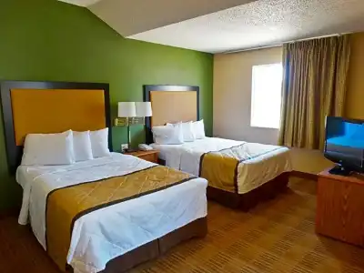 Southpoint Suites - 26