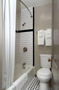 Gardner & Hostel - 126