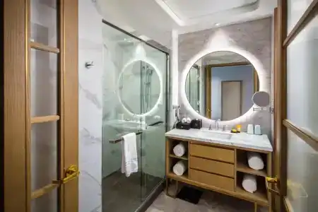 Blossom Houston, Curio Collection by Hilton - 75