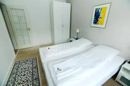 9 Små Hjem - 1