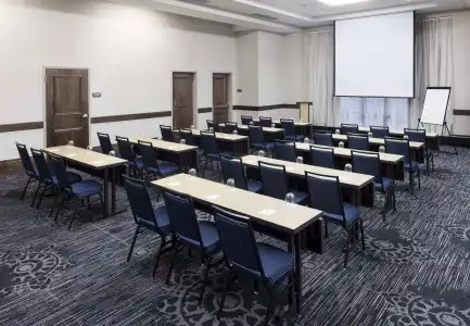 Courtyard by Marriott Richmond Downtown - 16