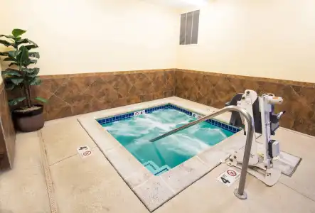 Best Western Plus Eastgate Inn & Suites - 20