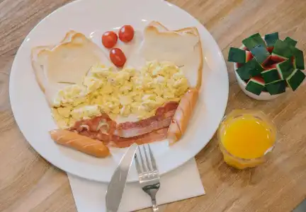 Amaka Bed & Breakfast - 8