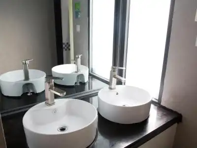 Upland International Youth Hostel - 6