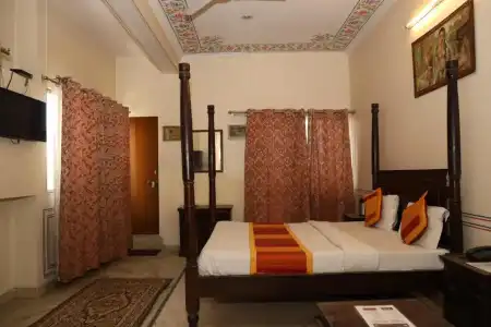 Raghuraj Palace - 56