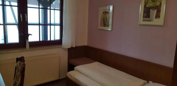 & Restaurant Lindengarten - 35