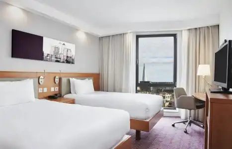 Hampton by Hilton London Waterloo - 3