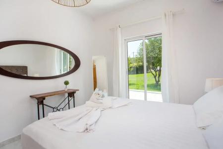 Vanik Suites - 125