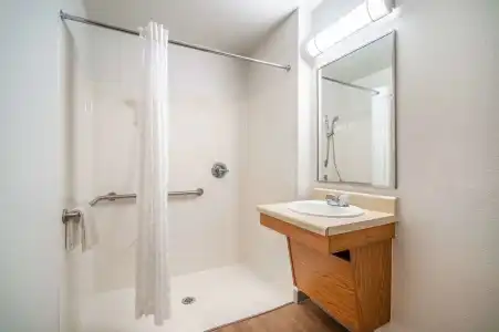 WoodSpring Suites Corpus Christi - 6