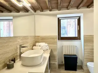 Regis Condo - 223