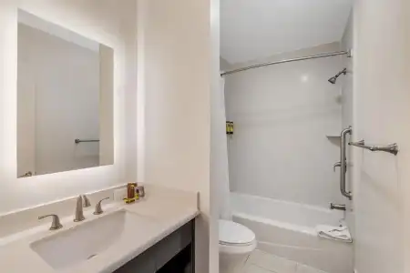 Best Western Plus LA Mid Town - 65
