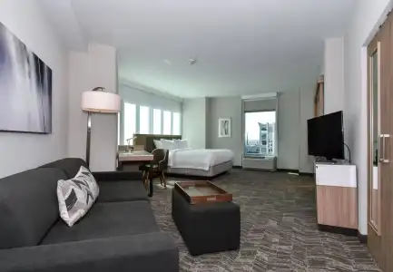 SpringHill Suites Charlotte City Center - 34
