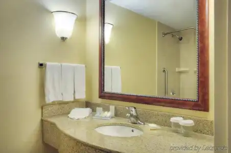 Hilton Garden Inn Toronto/Burlington - 9