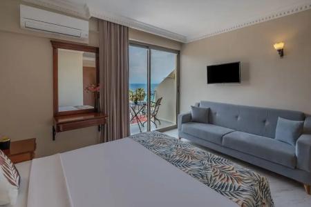Rosy Suites - 132