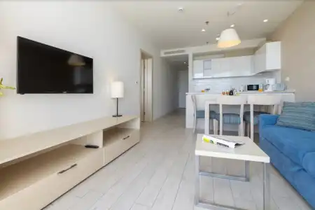 Romana Beach Apartments - 12