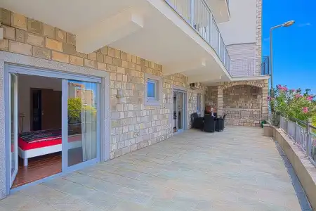 Montelux Apartments - 211