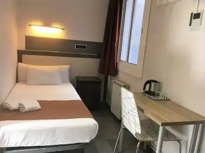 Hostal Levante - 35