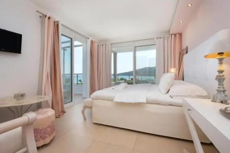 Mare Monte Small Boutique - 125