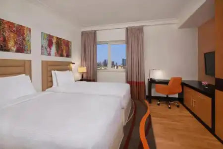 DoubleTree by Hilton & Residences Dubai Al Barsha - 51