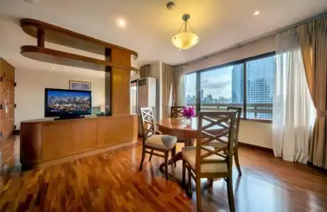 Bandara Silom Suites - 201