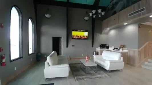 The Maverick Resort - 4