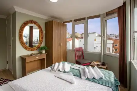 Sofia Corner - 121