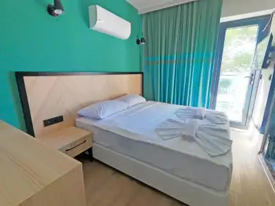 Yeshill Beach - 12