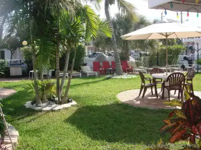 Luxury Home Villa D' Amore Southern Florida Paradise Sleeps 10 5 Bedroom Villa by RedAwning - 12