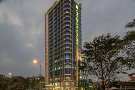 Wyndham Garden - 18