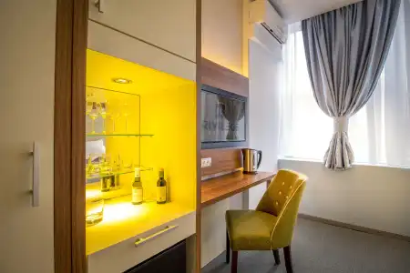 Privilege Suites by Central Park - 14