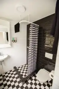 Acco Guesthouse - 83