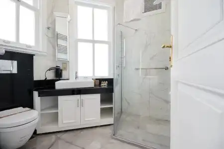 White Palace Old City Boutique - 112