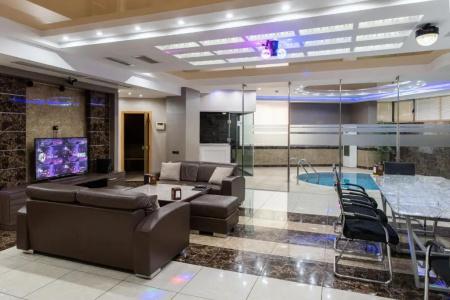 Avan Plaza - 75