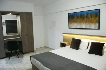 Larnaca Bay Suites - 57
