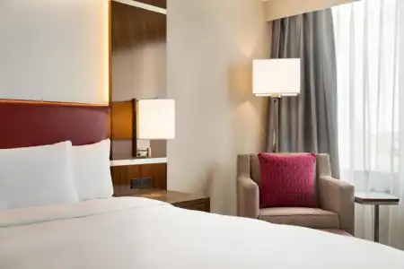 DoubleTree by Hilton Toronto Airport West - 35