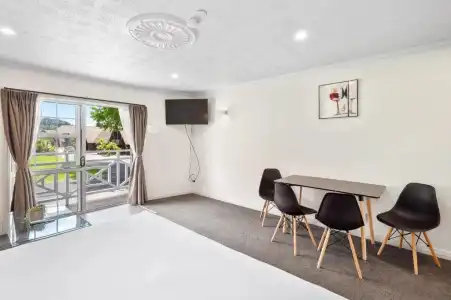 Ashleigh Court Motel - 59