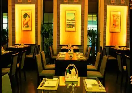 Royal Marina Plaza - 16