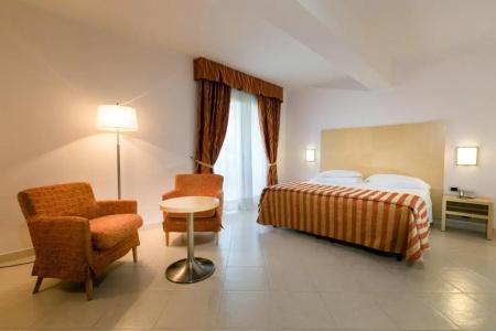 Continental Wellness & Spa - 67