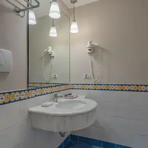 Capri - 36