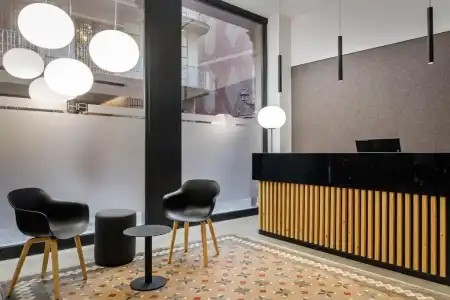 Raval House - 35