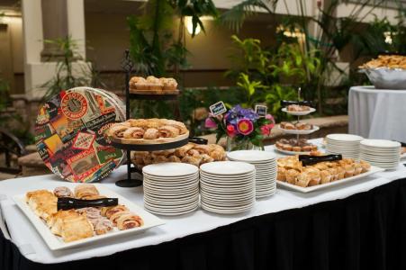 Radisson El Paso Airport - 10