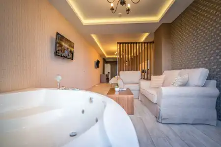 Elegance Luxury Executive Suites - Adults Only - 6