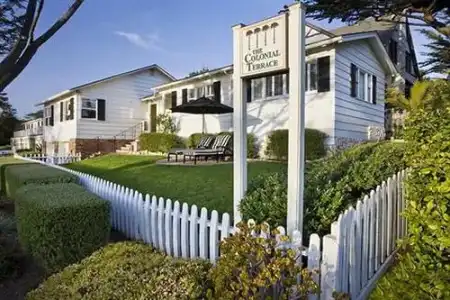 Colonial Terrace Inn by the Sea - 28