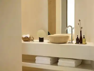 White Pebble Suites - 6