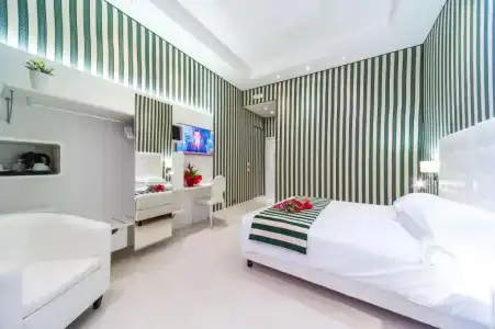 Relais Trevi 95 Boutique - 73