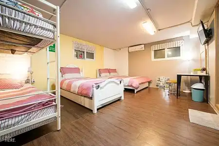 Hongdae Style Guesthouse - 92