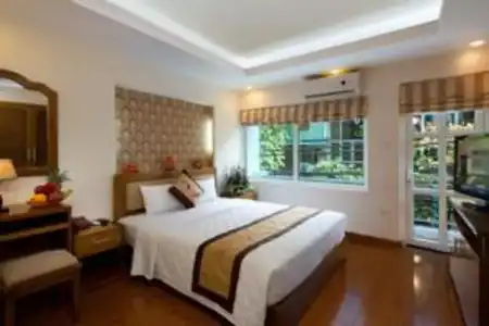 Lam Bao Long - 30